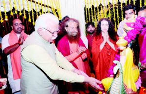Haryana CM visits Parmarth Niketan Kumbh Mela Camp