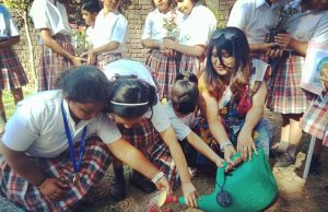 Ecoliers pledge to save Planet on Earth Day