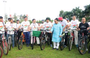 Graphic Era joins Fit India movement, takes out a grand cycle rally