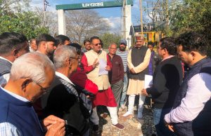 MLA Joshi inaugurates work on laying water pipeline