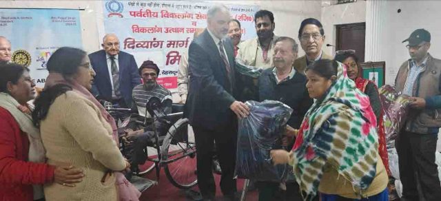 RCD___others_distributed_Blankets_to_the_needy