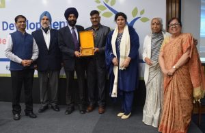 Uttaranchal University Librarian receives ‘SATKAL National Librarian Award 2024’