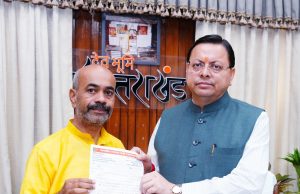 BJP leader Ravindra Jugran submits memo to CM Dhami