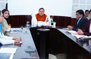 CM launches registration of MNREGA workers at “U’khand Building and Other Sanitary Workers Welfare Board”