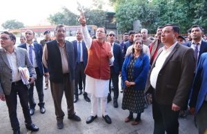 Dhami picks up broom at ISBT to signal zero tolerance for filth during surprise inspection