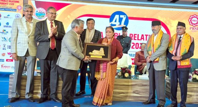 Durgesh Pant being honoured with Uttarakhand Gaurav Samman