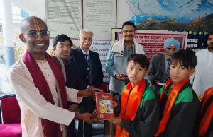 Bhagwad Gita elevates all to supreme divinity: Anant Takwale