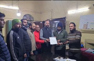 Memo submitted against ‘mismanagement’ at Mussoorie Tehsil office