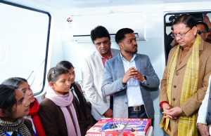 CM flags off ‘Lab on Wheels’ to push student skill development in U’khand