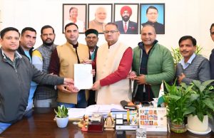 UPNL employees thank Ganesh Joshi for equal pay Order