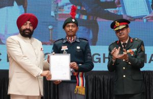 Governor felicitates NCC cadets from U’khand for Republic Day Parade achievement