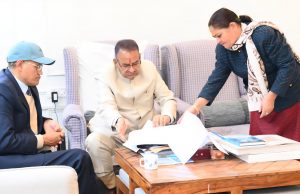 Minister Joshi raises ownership rights of Galjwadi villagers with revenue officials