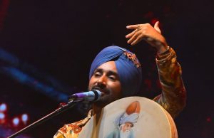 Singer Satinder Sartaaj cast spell on Doon Audience on Sunday evening