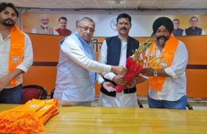 Two dozen Cong workers from Kashipur join BJP