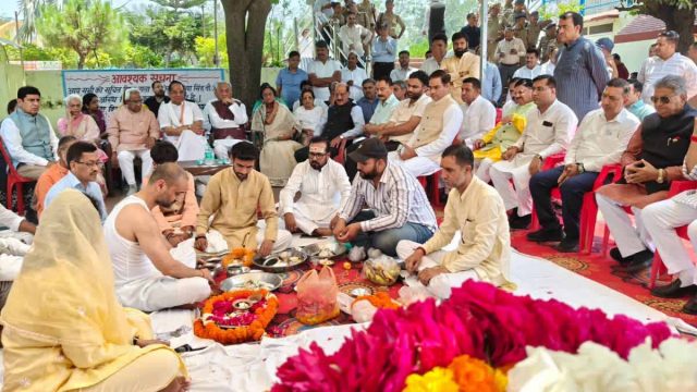 APS rituals before immersion of ashes of PC Joshi in Haridwar