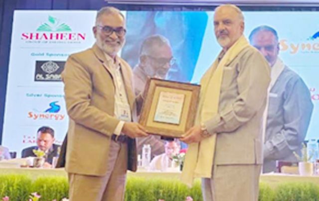 1 Dr._S._Farooq_Honoured_at_Rifah_National_Business_Conclave_2026