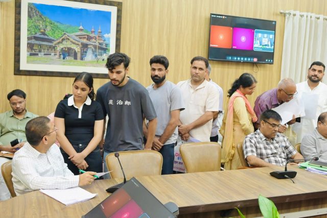 176 complaints received at Samadhan Diwas in Dehradun copy