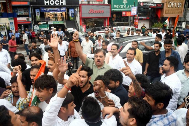 APS Cong protest