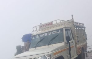 Major mishap averted at Mussoorie’s ‘Hawaghar Bend’; Jeep hangs off road