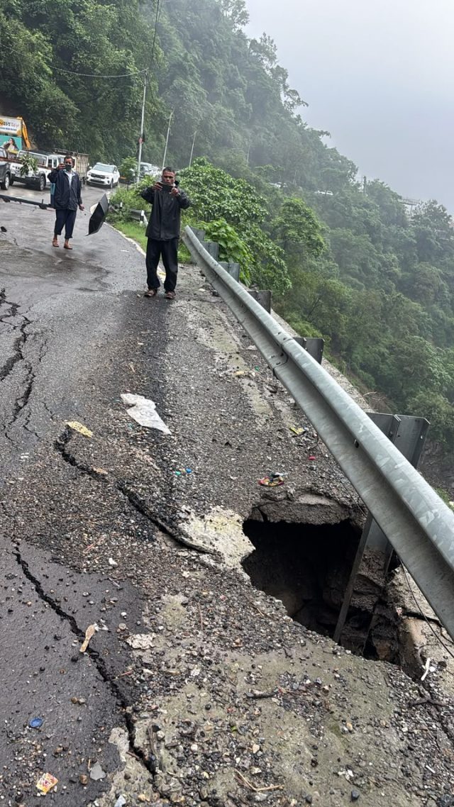 Rains disrupt life in Dehradun and Mussoorie, 7 rescued from swollen river