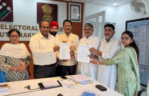 Cong delegation meets CEO, raises objections against SIR