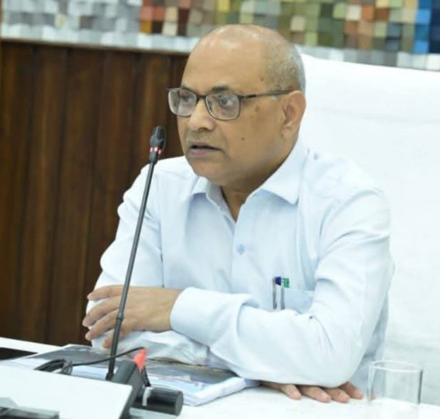 APS Garhwal Commissioner's meeting