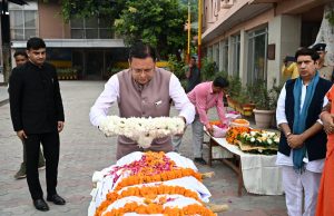 Governor, CM and Uttaranchal Press Club condole passing of journo Manoj Jha’s mother