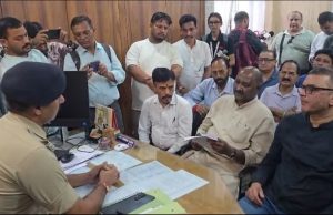 Cong MP Handore demands withdrawal of FIR against Rahul Gandhi, action on purification row