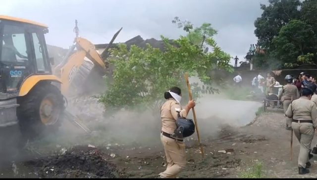 Over half a dozen illegal houses of history-sheeters demolished in Khushalpur village