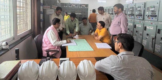 UPCL MD reviews power supply in Vikasnagar, stresses on better services