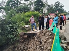 DM inspects road condition at Mussoorie’s ‘Pani Wala Bend’