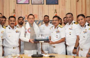 CM Dhami flags in ICG team after successful summit of Mount Mukut